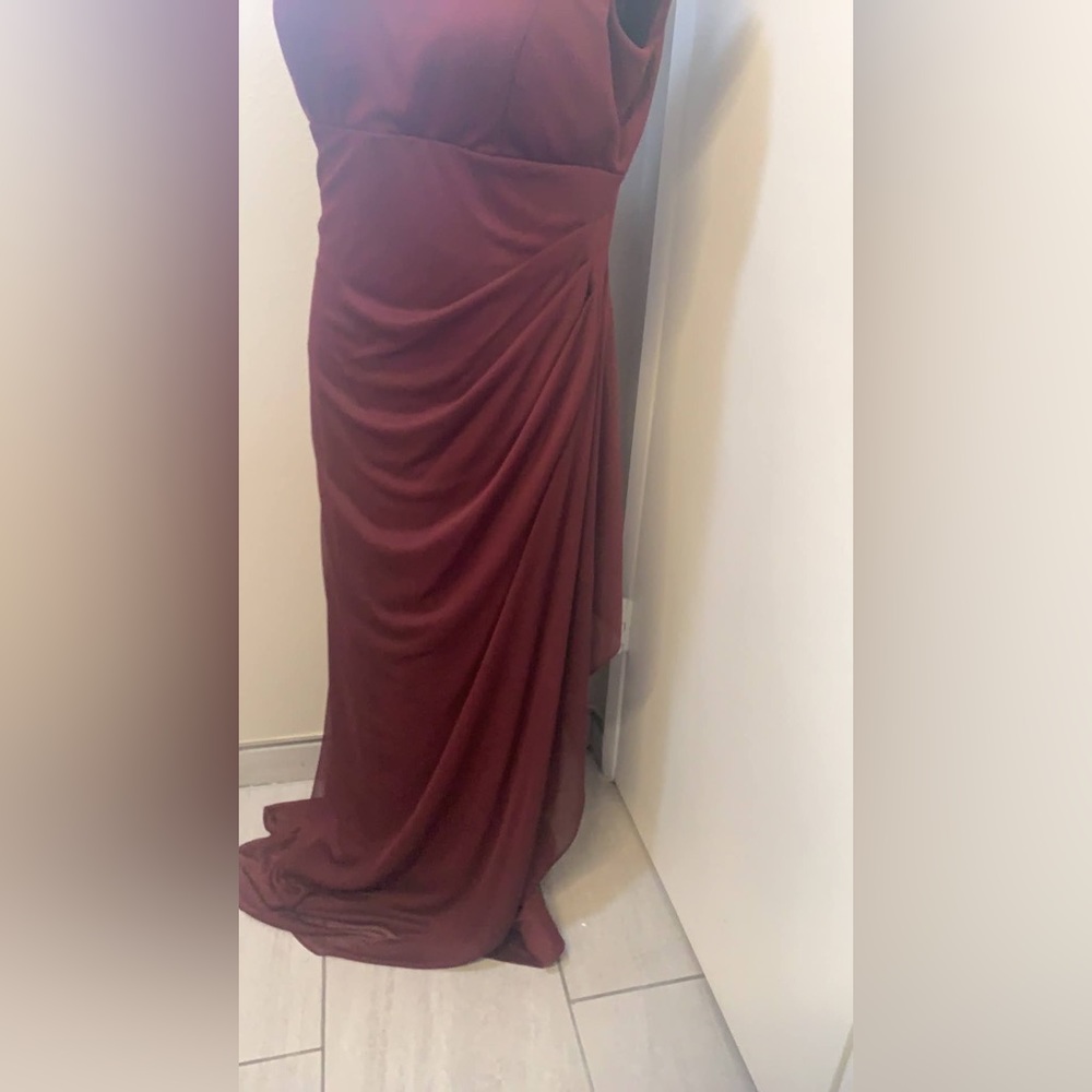 Formal Dress - Picture 2 of 3
